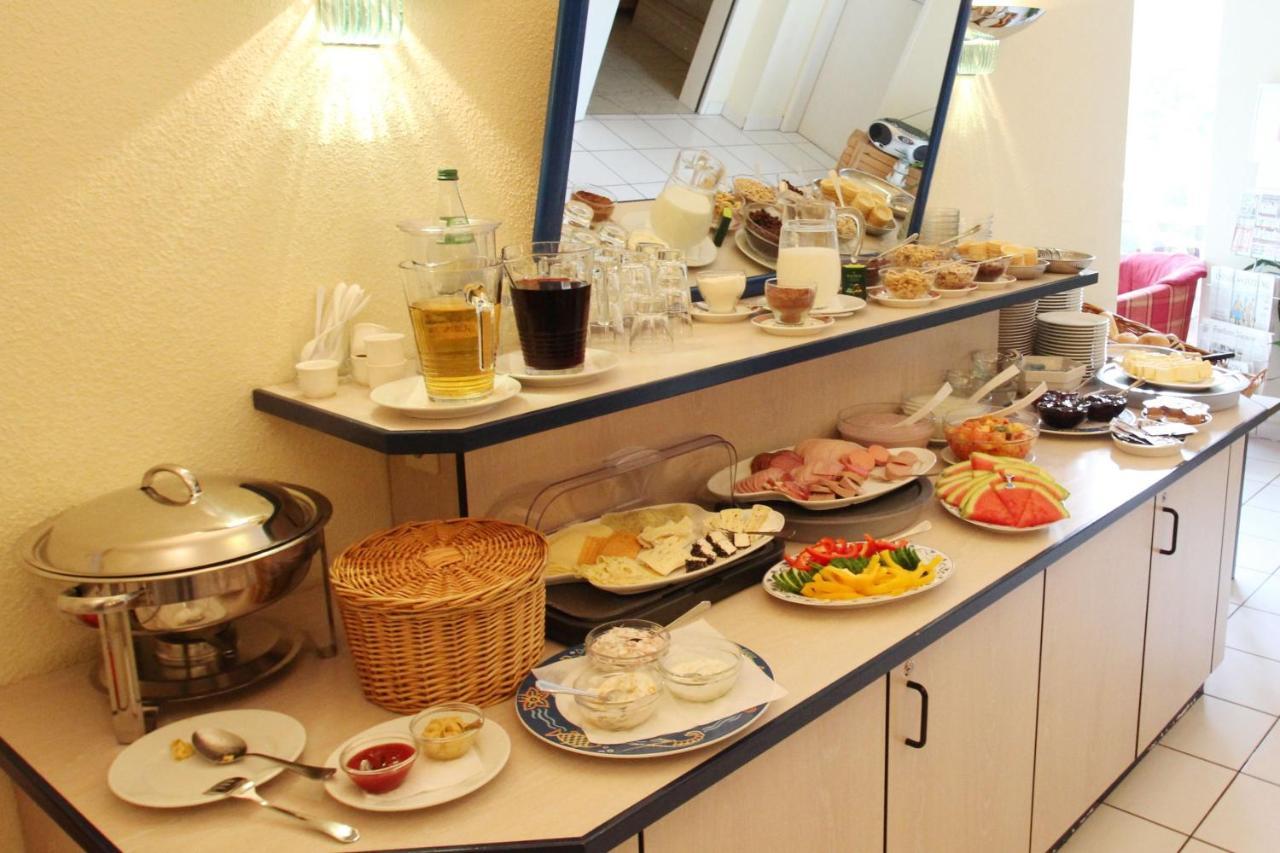 F-1010 Strandhaus Moenchgut Bed&Breakfast Dz 27 Terrasse, Strandnah, Inkl Fruehstueck Lobbe Esterno foto